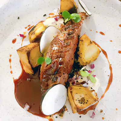 Plat de saison préparée par le chef Yann Serra à Blanquefort