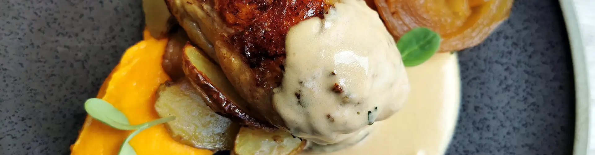 Plat de saison préparée par le chef Yann Serra à Blanquefort