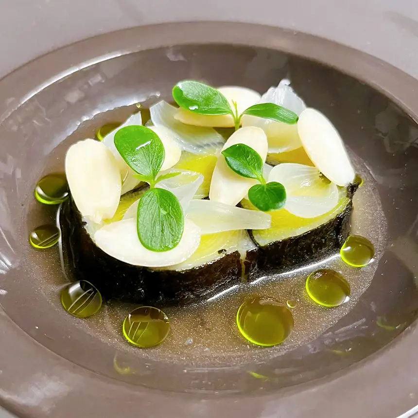 Plat de saison préparée par le chef Yann Serra à Blanquefort